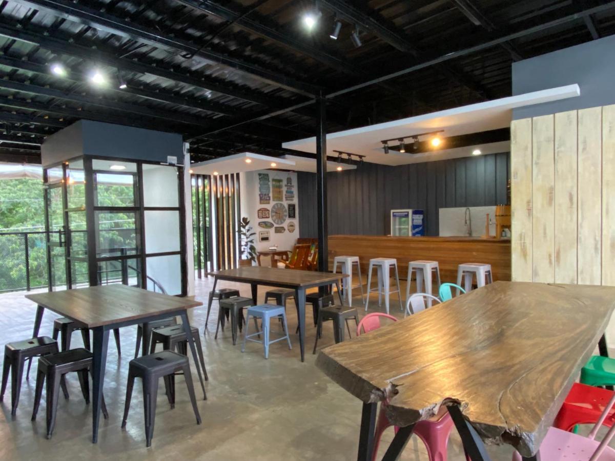 Bakawan Hostel Coron Exterior foto